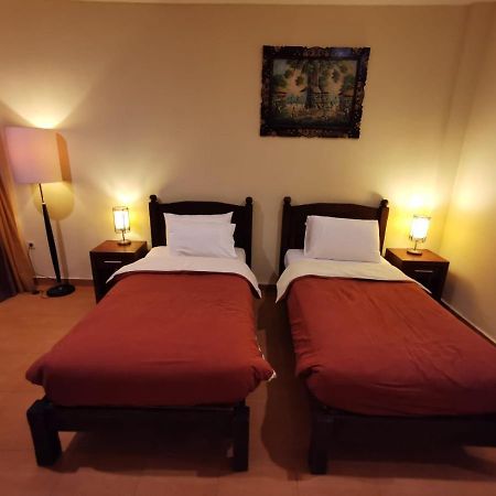 Dalia Budget Hotel Сенггігі Екстер'єр фото