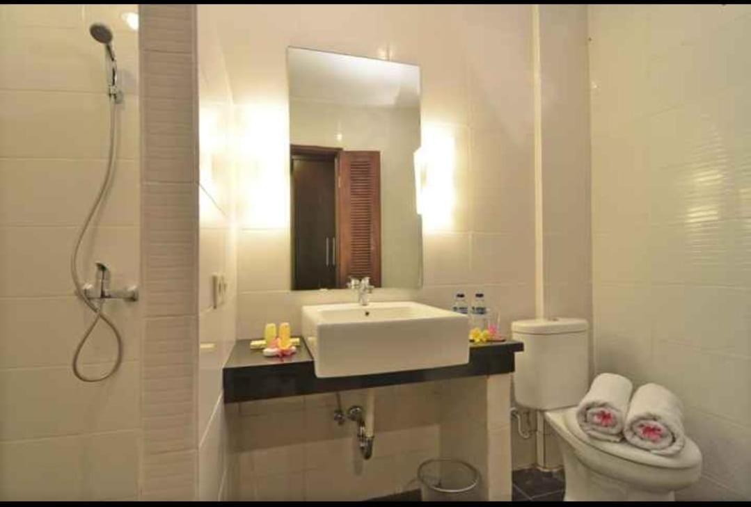 Dalia Budget Hotel Сенггігі Екстер'єр фото